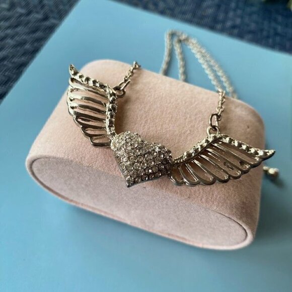 Vintage Angel Wings and Heart Crystal Filigree Necklace Silver - Picture 3 of 3